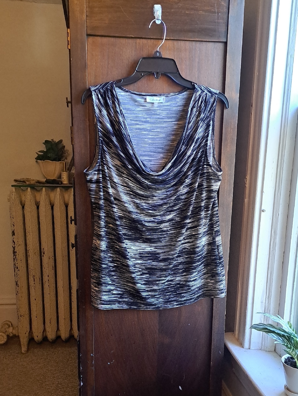 Calvin Klein Woman's Large Black And White Draped Neck Sleeveless Blouse